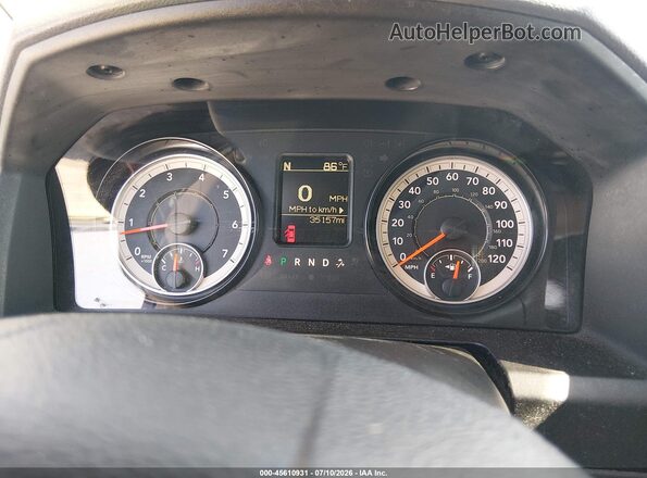1C6RR7KG3GS339874 2016 RAM 1500 Красный Вид задних сидений