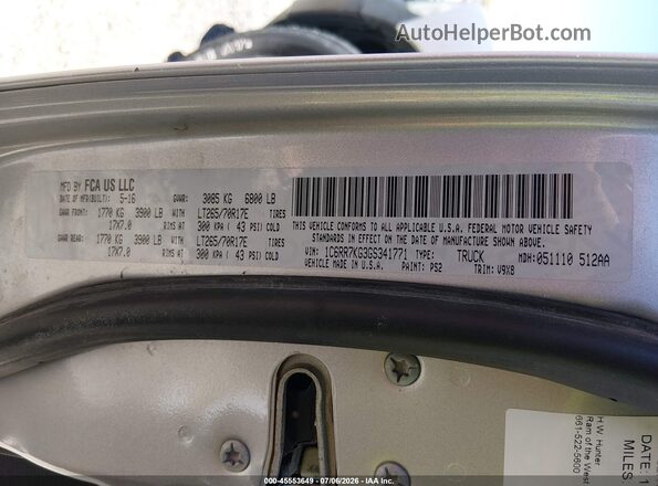 1C6RR7KG3GS341771 2016 RAM 1500 Silver Vista del compartimento del motor