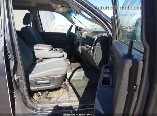 1C6RR7KG3JS319020 2018 RAM 1500 Gray წინა სალონის ხედი