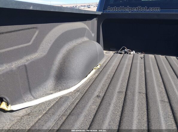 1C6RR7KG3JS319020 2018 RAM 1500 Gray ხელსაწყოთა პანელის ხედი