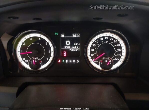 1C6RR7KG4HS770113 2017 RAM 1500 Silver უკანა სავარძლების ხედი
