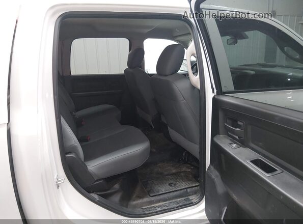 1C6RR7KG4JS293141 2018 RAM 1500 White VIN կոդի պիտակի տեսք
