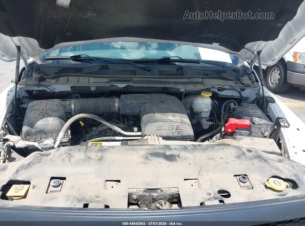 1C6RR7KG5JS181433 2018 RAM 1500 Белый Вид сзади