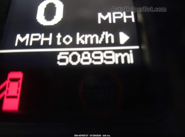1C6RR7KG7JS306593 2018 RAM 1500 Белый 