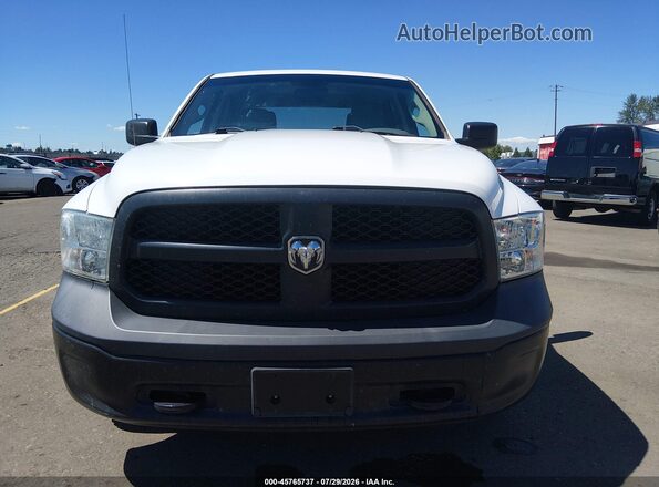 1C6RR7KG7JS306593 2018 RAM 1500 Белый Вид щитка приборов