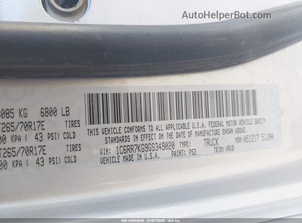 1C6RR7KG9GS349020 2016 RAM 1500 Silver Widok komory silnika