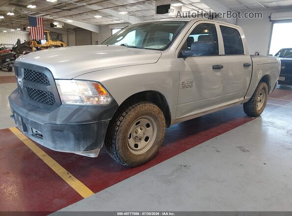 1C6RR7KG9JS144174 2018 RAM 1500 Silver Передня ліва чверть