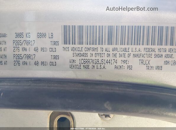 1C6RR7KG9JS144174 2018 RAM 1500 Silver Вид підкапотного простору