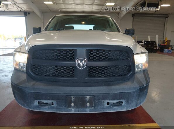 1C6RR7KG9JS144174 2018 RAM 1500 Silver Вид щитка приладів