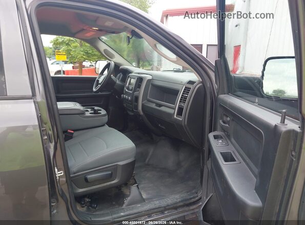 1C6RR7KGXJS306734 2018 RAM 1500 Gray Vista interior delantera