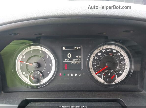 1C6RR7KGXJS306734 2018 RAM 1500 Gray Vista de los asientos traseros