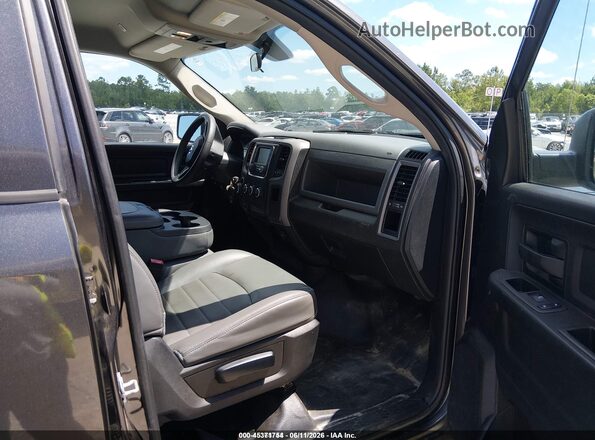 1C6RR7KGXLS153453 2020 RAM 1500 CLASSIC Gray Widok wnętrza z przodu