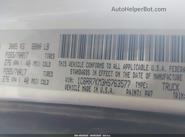 1C6RR7KM3HS763577 2017 RAM 1500 White Widok komory silnika