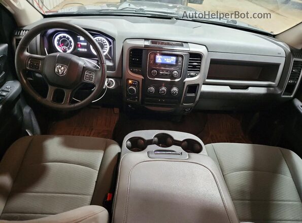 1C6RR7KT4HS803351 2017 RAM 1500 Коричневый Вид панели приборов