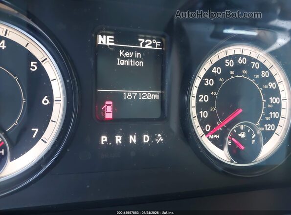 1C6RR7KTXHS690215 2017 RAM 1500 Black Вид задніх сидінь