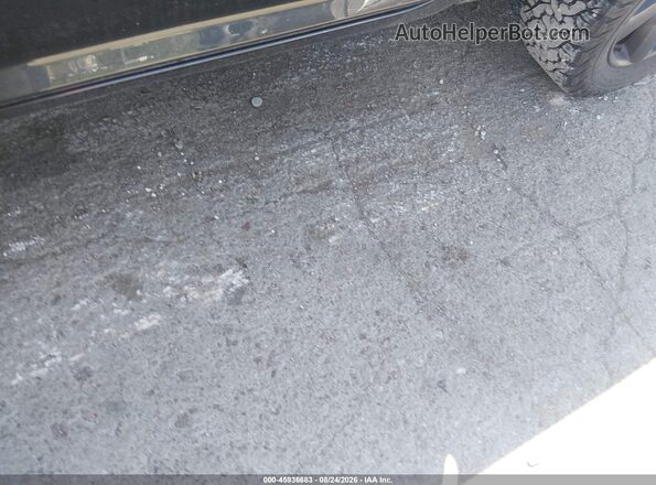 1C6RR7LG0JS260376 2018 RAM 1500 Черный Вид спереди
