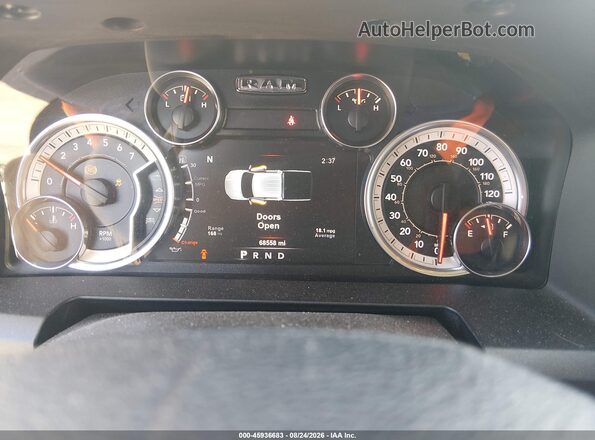 1C6RR7LG0JS260376 2018 RAM 1500 Черный Вид задних сидений