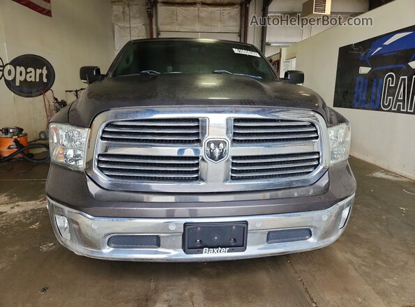 1C6RR7LG3JS222706 2018 RAM 1500 Gray Front view