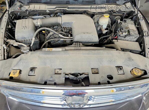 1C6RR7LG3JS222706 2018 RAM 1500 Gray Rear interior view