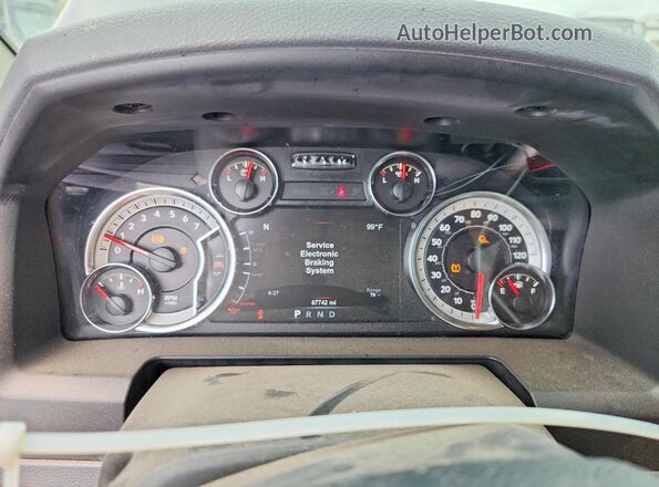 1C6RR7LG3JS222706 2018 RAM 1500 Gray Instrument cluster view