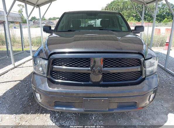 1C6RR7LG4JS260266 2018 RAM 1500 Black Widok zestawu wskaźników