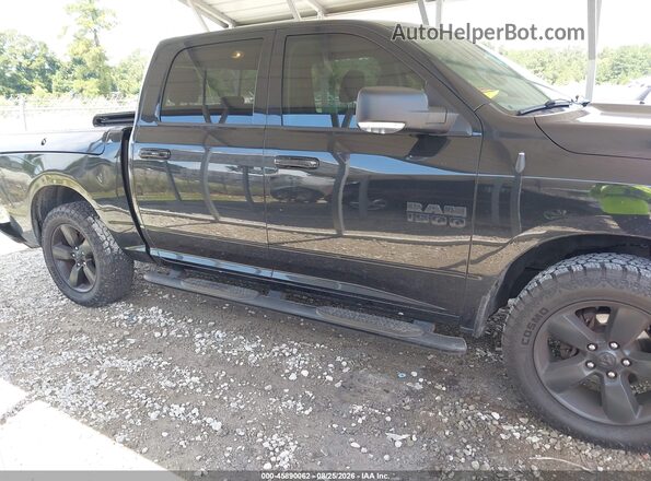 1C6RR7LG4JS260266 2018 RAM 1500 Black Widok wnętrza z tyłu