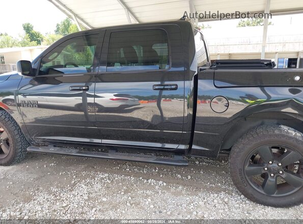 1C6RR7LG4JS260266 2018 RAM 1500 Black Widok wnętrza 360 stopni