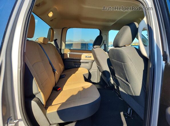 1C6RR7LG5MS532473 2021 RAM 1500 Blue Вид задніх сидінь