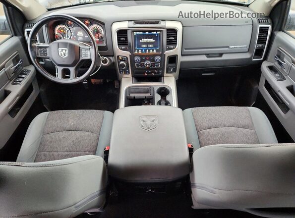 1C6RR7LG7JS257328 2018 RAM 1500 Gray Вид панелі приладів