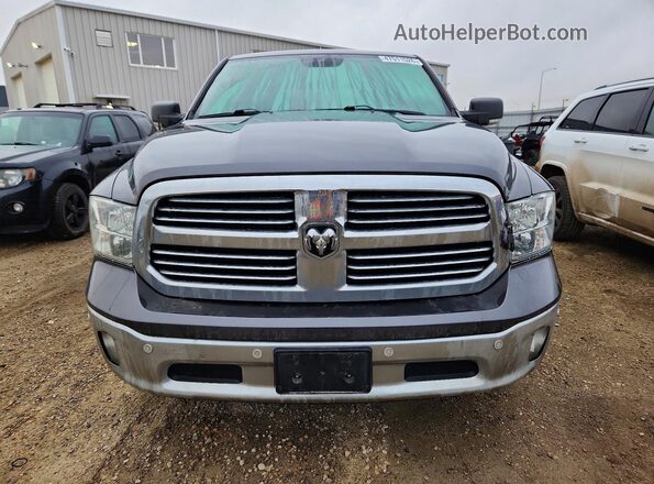 1C6RR7LG7JS257328 2018 RAM 1500 Gray Вид спереду