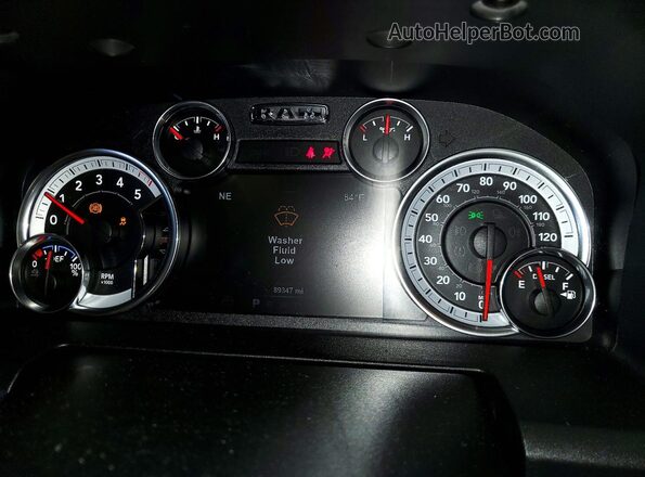 1C6RR7LM0HS880645 2017 RAM 1500 Silver Widok zestawu wskaźników
