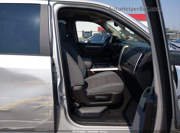 1C6RR7LM9HS871541 2017 RAM 1500 Silver Вид салону спереду