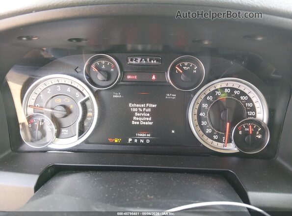 1C6RR7LM9HS871541 2017 RAM 1500 Silver Вид задніх сидінь
