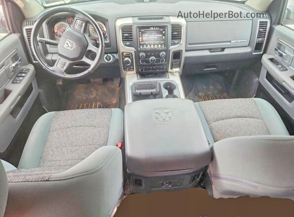 1C6RR7LT0GS337799 2016 RAM 1500 Угольный Вид панели приборов