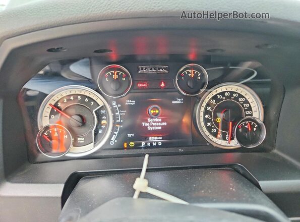 1C6RR7LT1GS366969 2016 RAM 1500 Black ხელსაწყოთა პანელის ხედი