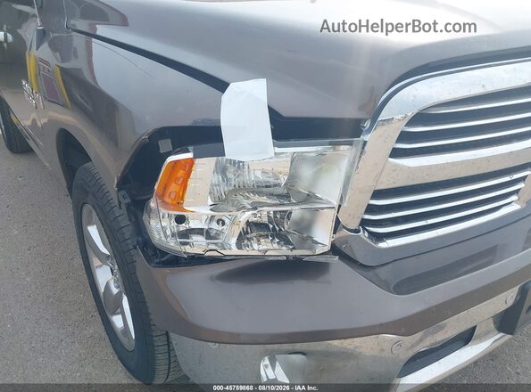 1C6RR7LT2JS258321 2018 RAM 1500 Brown Вид спереду