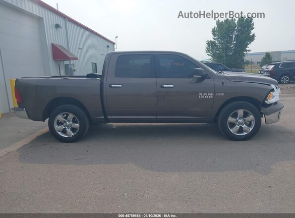 1C6RR7LT2JS258321 2018 RAM 1500 Brown Вид задньої частини салону