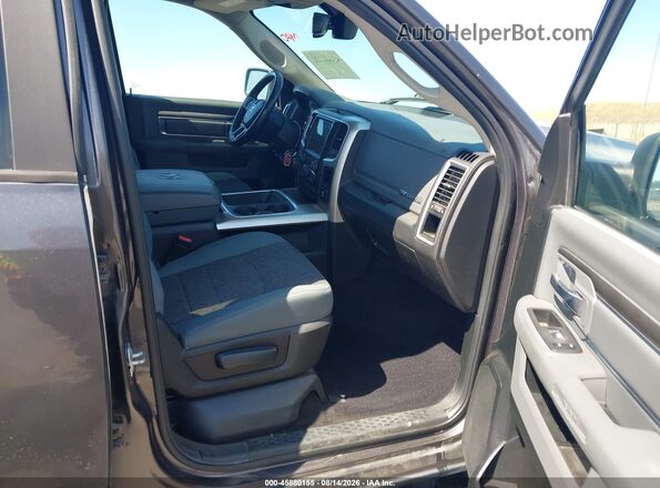 1C6RR7LT3HS844102 2017 RAM 1500 Gray Vista interior delantera