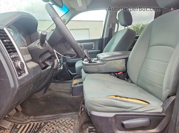 1C6RR7LT4GS109157 2016 RAM 1500 Красный Вид салона спереди