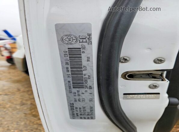 1C6RR7LT4HS580159 2017 RAM 1500 White Вид підкапотного простору