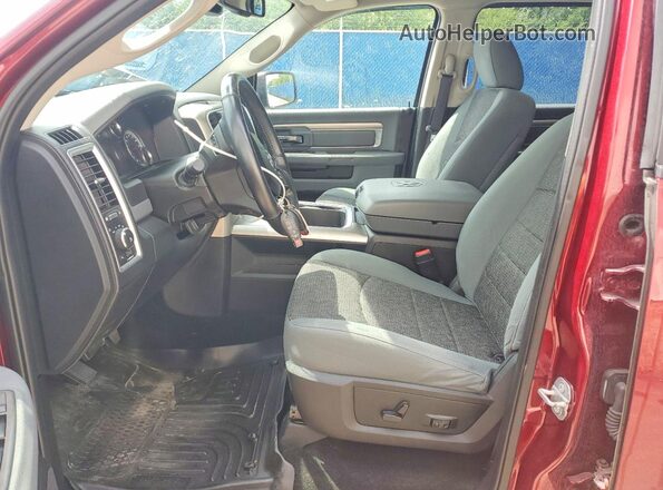 1C6RR7LT5HS571793 2017 RAM 1500 Красный Вид салона спереди