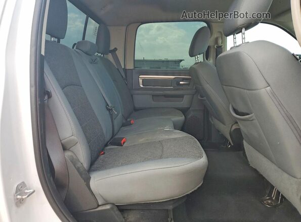 1C6RR7LT5HS834798 2017 RAM 1500 White Widok tylnych siedzeń