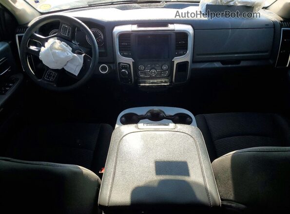 1C6RR7LT6KS728528 2019 RAM 1500 White Widok deski rozdzielczej