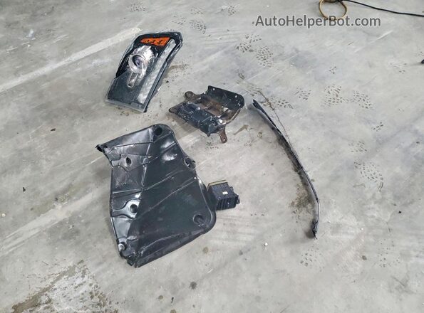 1C6RR7LT8MS516894 2021 RAM 1500 Black Widok komory silnika
