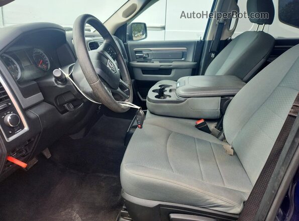 1C6RR7LT9JS107220 2018 RAM 1500 Синий Вид салона спереди