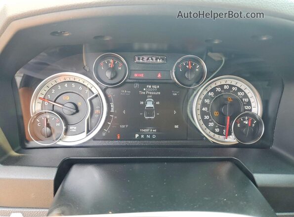 1C6RR7LTXKS526744 2019 RAM 1500 White Սարքավորումների վահանակի տեսք