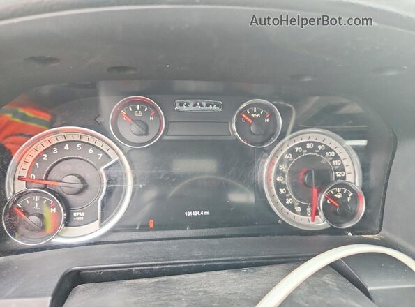 1C6RR7MT2GS287986 2016 RAM 1500 White Instrument cluster view