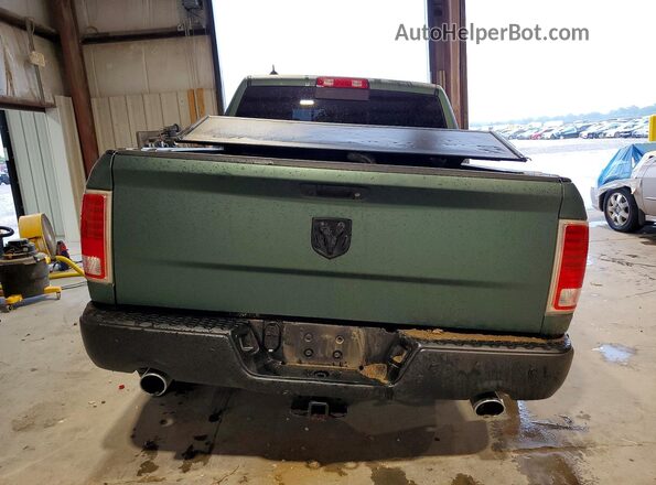 1C6RR7MT8JS172347 2018 RAM 1500 Green Вид ззаду