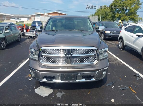 1C6RR7NT2JS162282 2018 RAM 1500 Champagne Widok wnętrza z tyłu
