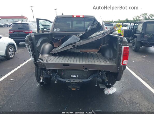 1C6RR7NT2JS162282 2018 RAM 1500 Champagne Widok zestawu wskaźników